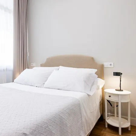 Poniente Playa Avg Apartamento Gijón